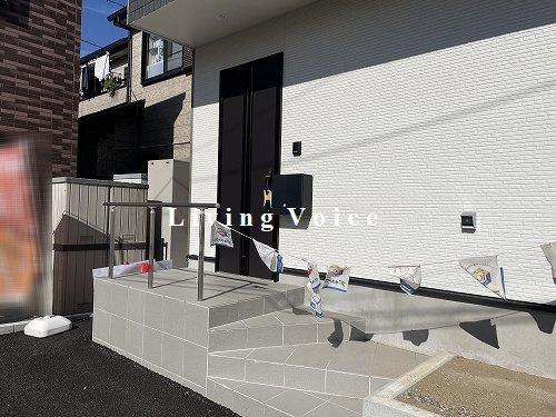 【エントランス】 | 【仲介手数料０円】座間市四ツ谷第8　新築一戸建て | 座間市四ツ谷第8　新築一戸建て