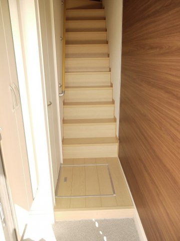 ラルーチェ江戸橋の玄関