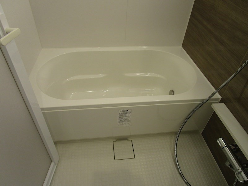 ラトゥール代官町EASTの浴室