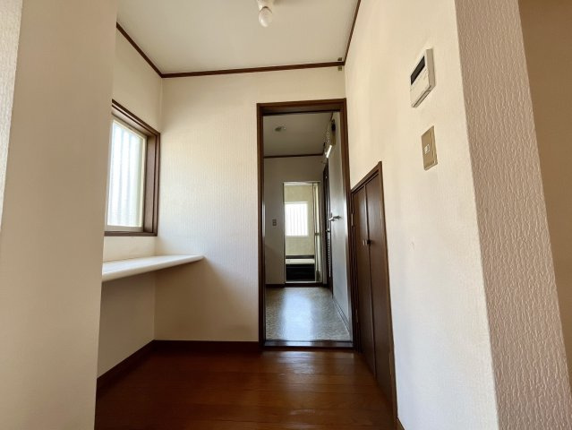 【中古戸建】佐波郡玉村町大字下之宮の収納|■納戸｜カウンター付きのフリースペースになっています♪収納としても、趣味を楽しむお部屋としてもＯＫです☆