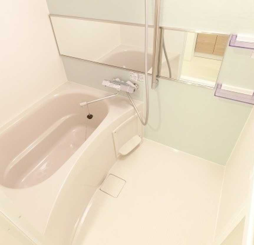 ディアレイシャス池尻大橋　ネット無料　家具付き　家電付きの浴室