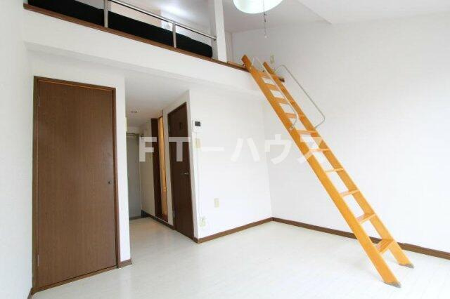 メゾン実籾の居間・リビング