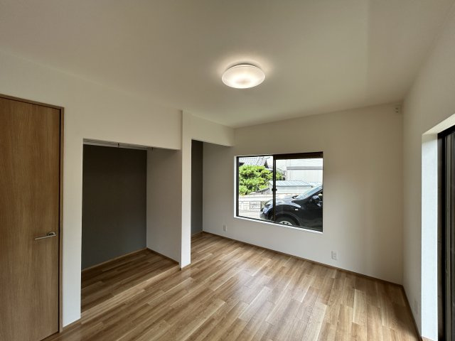 中之庄町　中古戸建の洋室