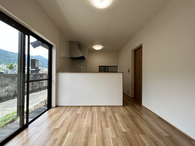 中之庄町　中古戸建の居間・リビング