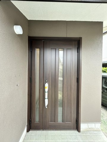 中之庄町　中古戸建の玄関