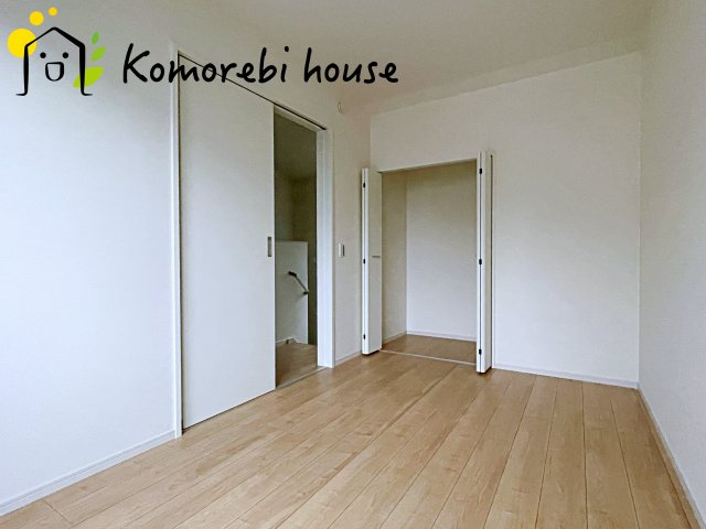 KIS上尾市上　10期　新築一戸建て　ケイアイグレース　01の洋室|収納付きでゆとりのある空間。寝室としても、子ども部屋としても使え、衣類やおもちゃもスッキリ片付く快適な部屋。
