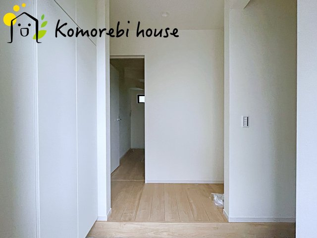 KIS上尾市上　10期　新築一戸建て　ケイアイグレース　01の玄関|玄関から快適な生活が始まる。収納・導線・使い勝手に配慮された、家族に優しい設計です。															