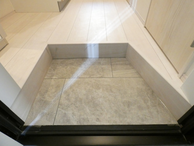 【玄関】 | ジラソーレ