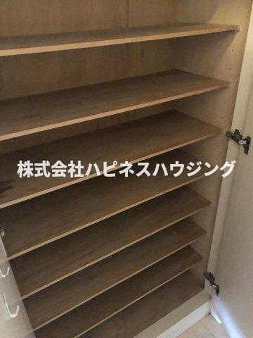 ホビアル・フェンテの玄関