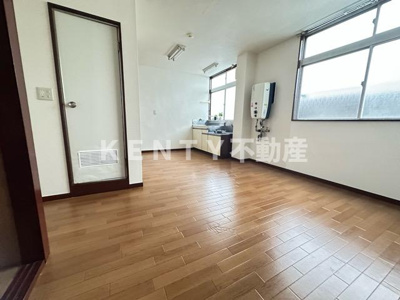 【内装】 | 福山ビル | 明るい色調の室内です