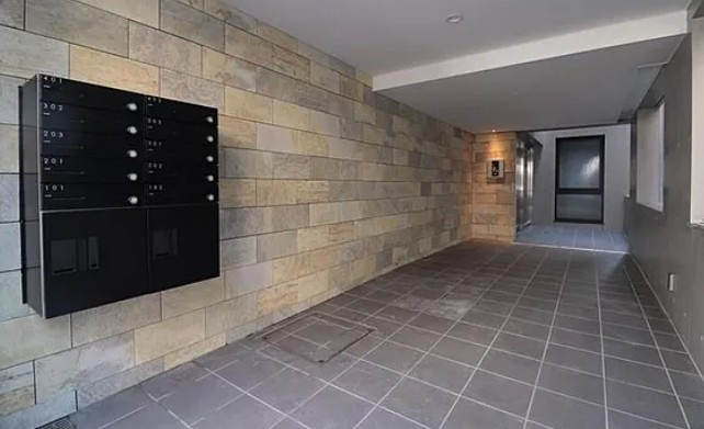 アリビオ中野のロビー