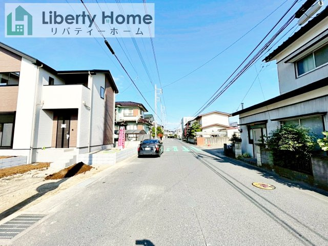 土浦市天川6期　新築戸建の前面道路含む現地写真
