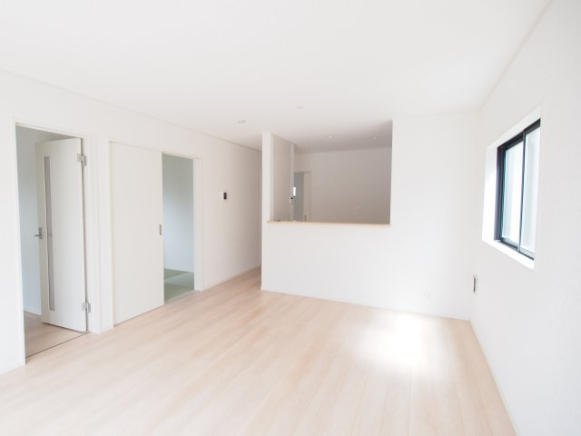 【居間・リビング】 | Cradle garden　松川町第８　４号棟 | ※同施工物件写真