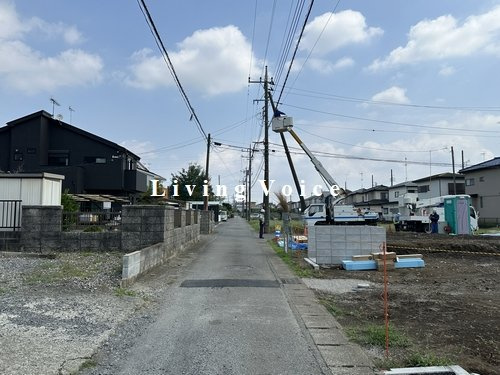 【前面道路含む現地写真】 | 【仲介手数料０円】愛甲郡愛川町中津第132　新築一戸建て　5号棟　全6棟 | 愛甲郡愛川町中津第132　新築一戸建て　全3棟