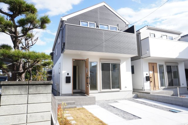 越谷市大字上間久里 新築分譲住宅 全2棟 1号棟の外観