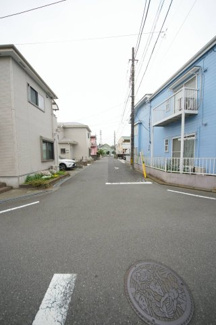 【前面道路含む現地写真】