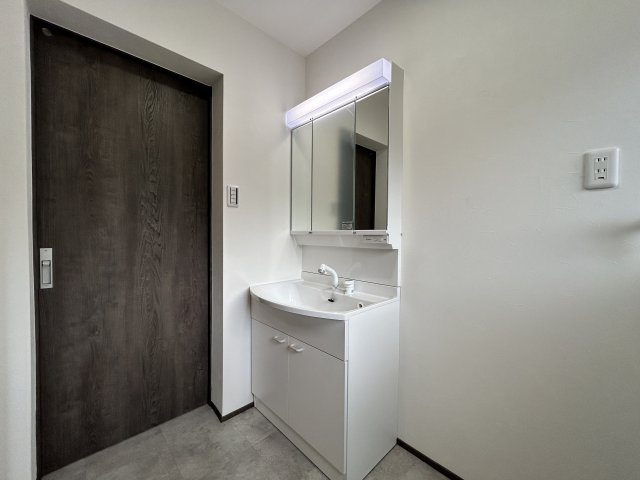 金田町金川　中古戸建の独立洗面台