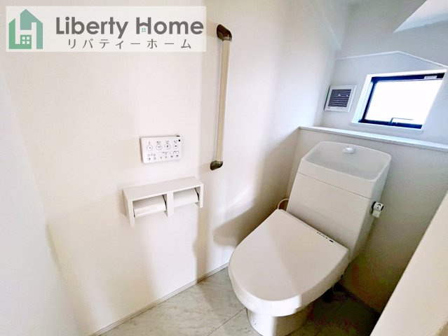 土浦市右籾　新築戸建　C号棟のトイレ
