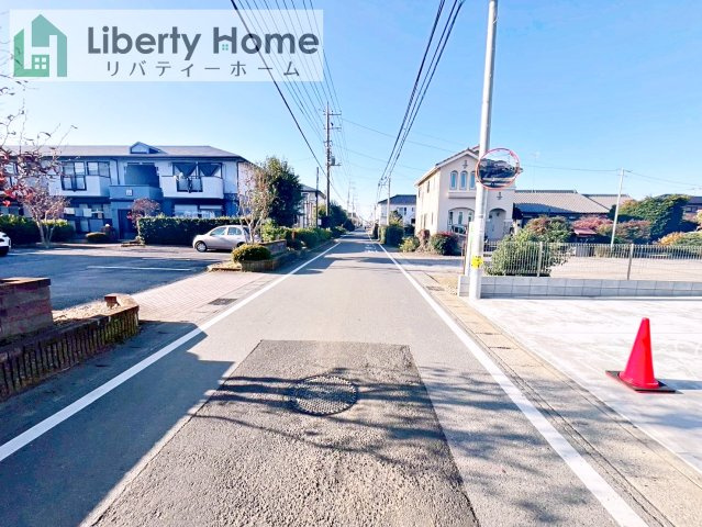 土浦市右籾　新築戸建　C号棟の前面道路含む現地写真