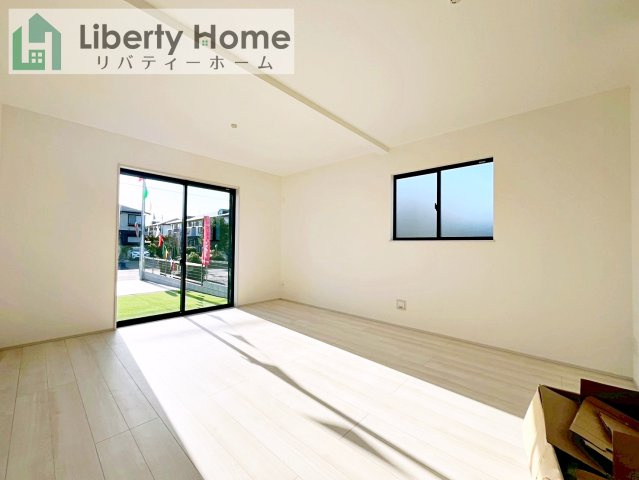 土浦市右籾　新築戸建　C号棟の居間・リビング