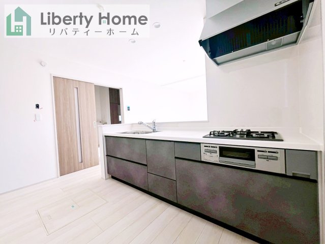 土浦市右籾　新築戸建　C号棟のキッチン