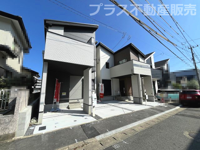 【外観】 | 福岡市西区愛宕3丁目4期　1号棟（全2棟）【仲介手数料無料・0円】 | 現地写真。プラス不動産販売なら、現場の全ての棟をまとめてご見学頂けます。