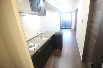 【内装】 | PHOERME TENNOJI East | キッチン前