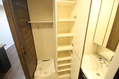 【設備】 | PHOERME TENNOJI East | 室内洗濯機置き場