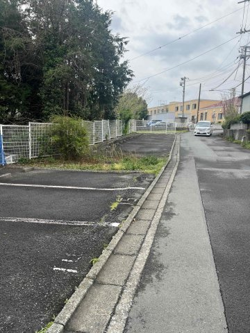 ニューステージ川奈の駐車場|月極