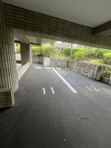 ニューステージ川奈の駐車場|来客用