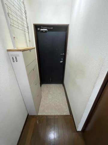 ニューステージ川奈の玄関