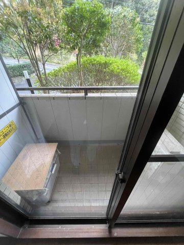 ニューステージ川奈のバルコニー|洋室ベランダ