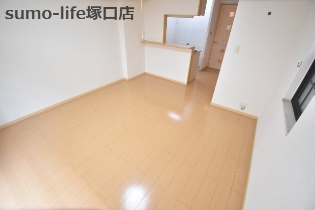 グリーンリーフ東園田の居間・リビング