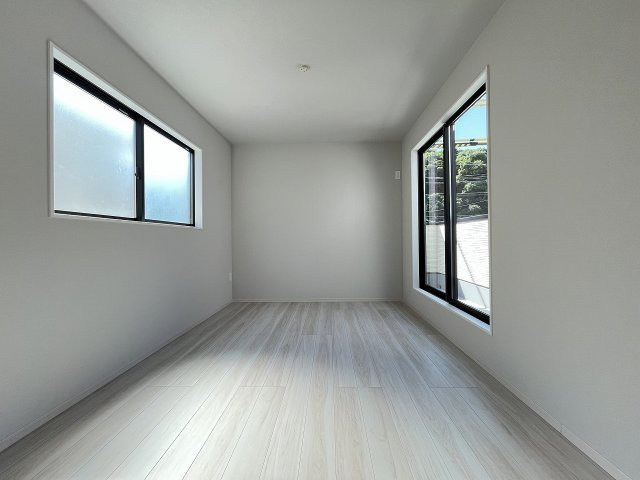 【寝室】 | 福岡市西区愛宕3丁目4期　2号棟（全2棟）【仲介手数料無料・0円】 | 現地写真。