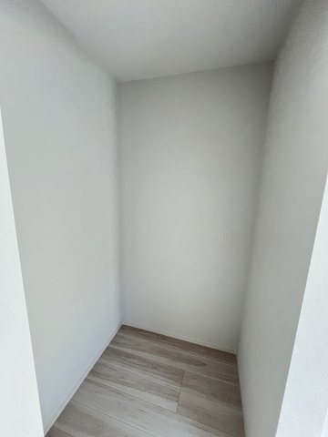 【収納】 | 福岡市西区愛宕3丁目4期　2号棟（全2棟）【仲介手数料無料・0円】 | 現地写真。