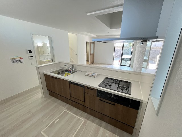 【内装】 | 福岡市西区愛宕3丁目4期　2号棟（全2棟）【仲介手数料無料・0円】 | 現地写真。