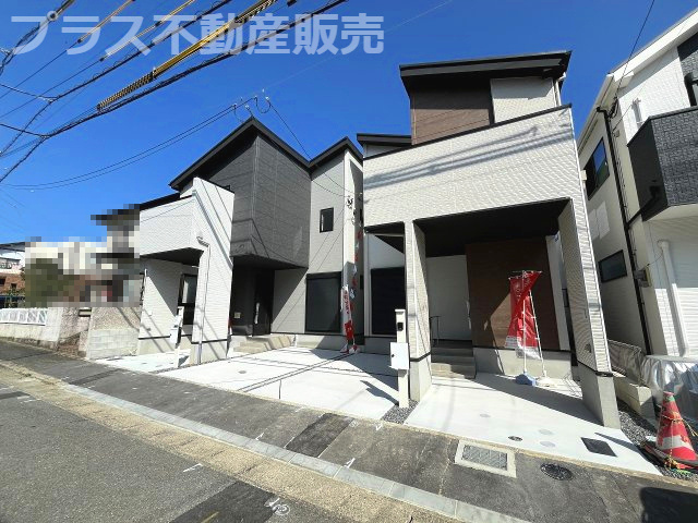 【外観】 | 福岡市西区愛宕3丁目4期　2号棟（全2棟）【仲介手数料無料・0円】 | 現地写真。プラス不動産販売なら、現場の全ての棟をまとめてご見学頂けます。