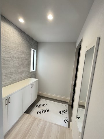 【玄関】 | 福岡市西区愛宕3丁目4期　2号棟（全2棟）【仲介手数料無料・0円】 | 現地写真。