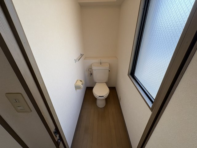 アークパレス誠のトイレ