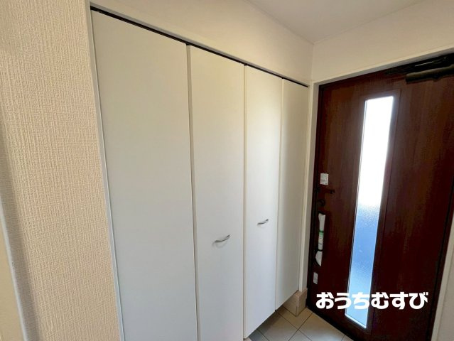 瀬戸市高根町第6(全3棟)の玄関