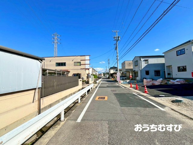 瀬戸市高根町第6(全3棟)の前面道路含む現地写真