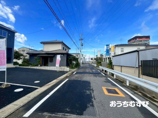瀬戸市高根町第6(全3棟)の前面道路含む現地写真