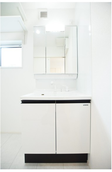 東区船江町１丁目　新築戸建の独立洗面台