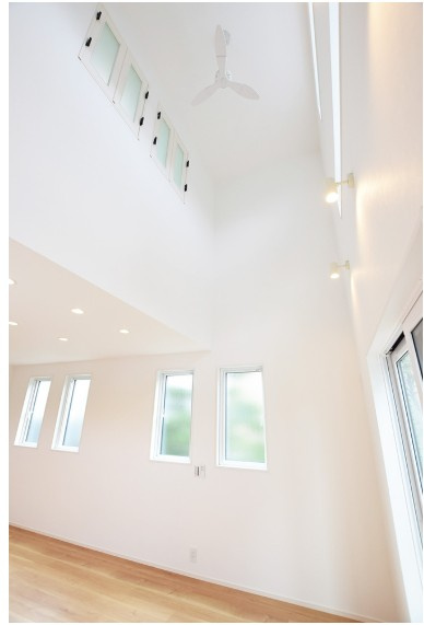 東区船江町１丁目　新築戸建の居間・リビング