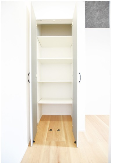 東区船江町１丁目　新築戸建の収納