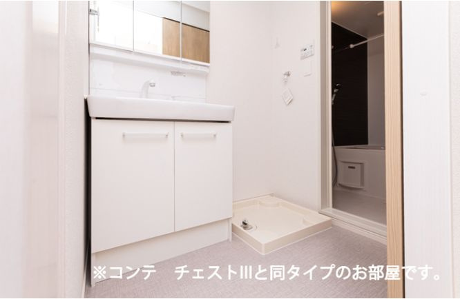 Ksパーシモンの洗面所|★３面鏡付きシャワードレッサー洗面台＆室内洗濯機置場あり★
