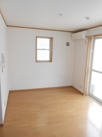 ブリックコートの居間・リビング|※別号室の参考写真です。