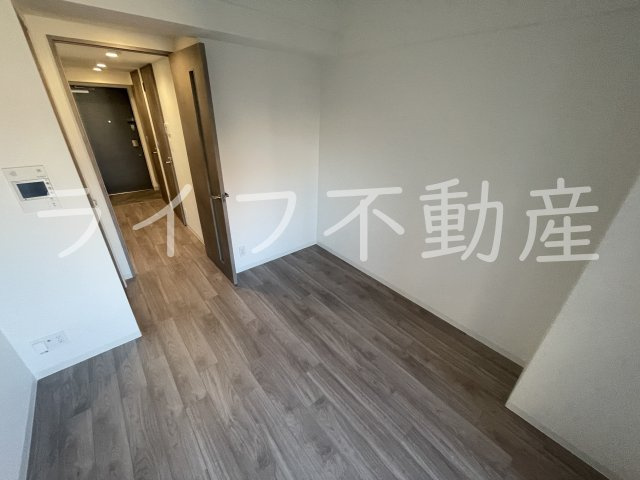アドバンス大阪リーヴァの洋室|個人の部屋や寝室として使える洋室です