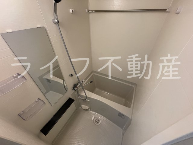 アドバンス大阪リーヴァの浴室|コンパクトで使いやすいお風呂です