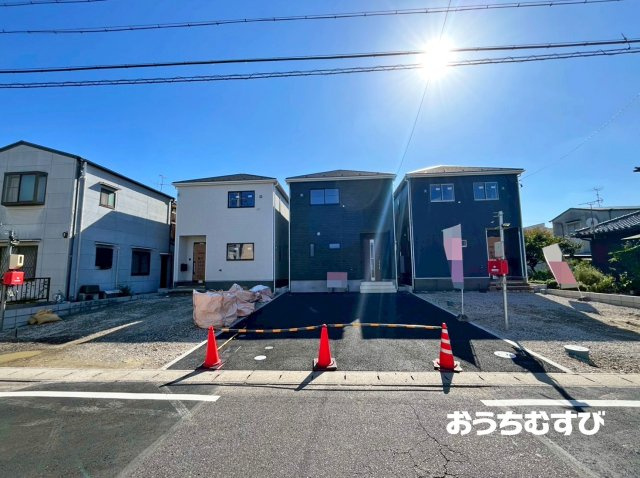 瀬戸市高根町第6(全3棟)の前面道路含む現地写真